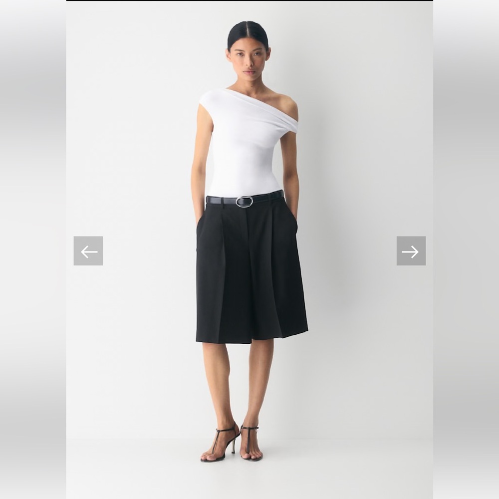 Aritzia ORIGINAL CONTOUR RAVISH TOP
